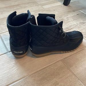 Nautical duck boots, thermal lines